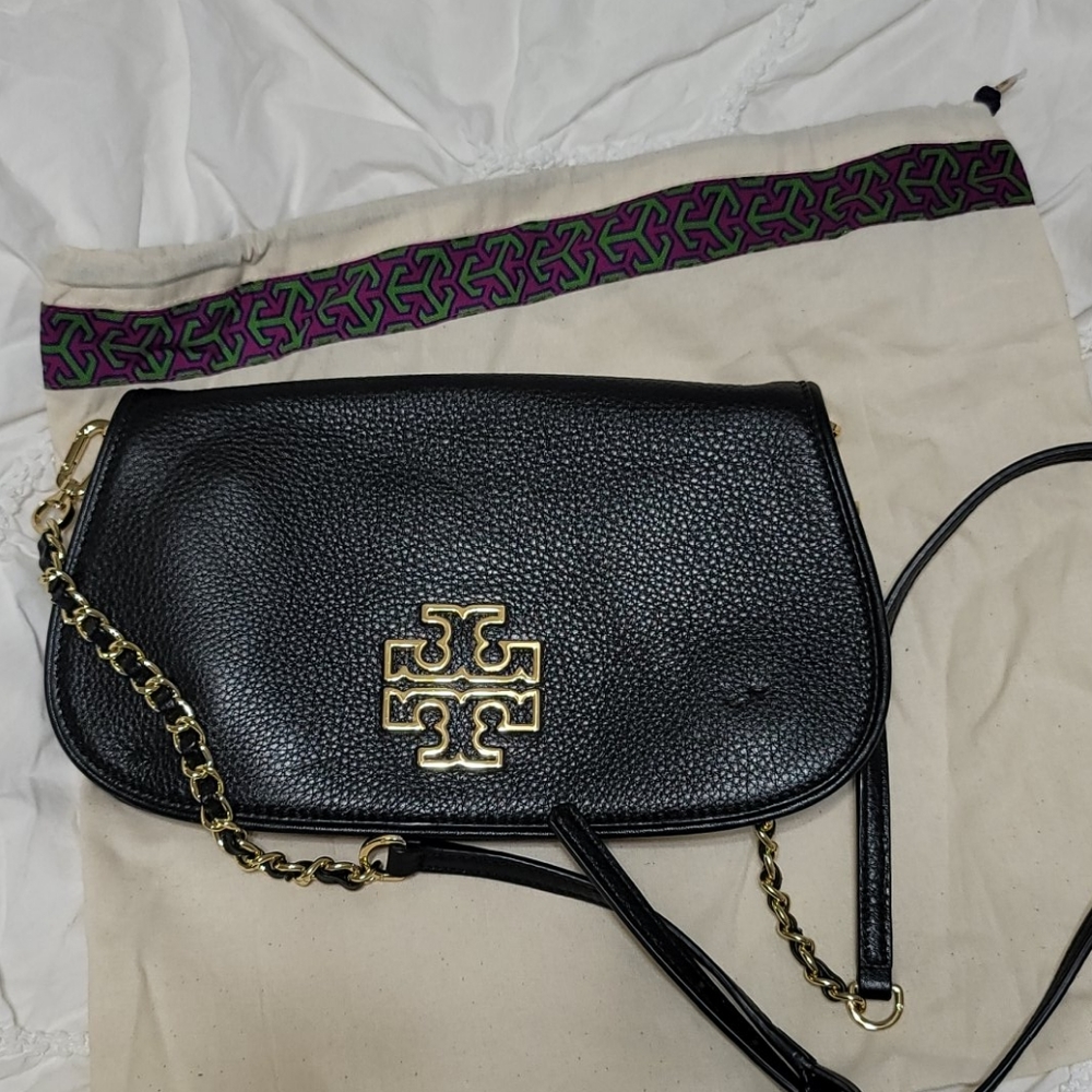 Tory Burch Britten Clutch - Picture 12 of 13